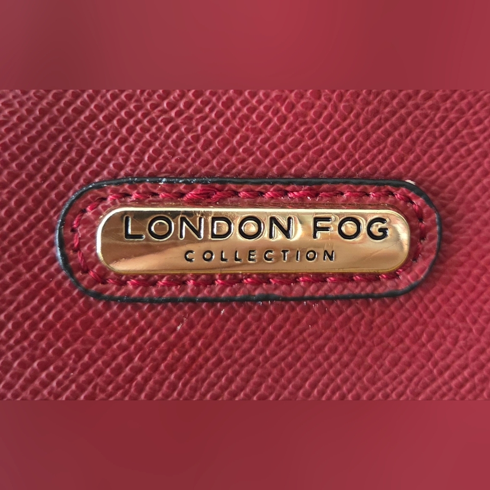 New Red Hot Clutch Wristlet - Picture 5 of 7